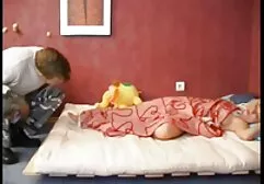 Gangbang após a vídeo de pornô massagem