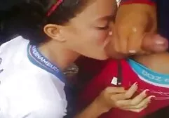 Grosso morena de cabelos salta sobre um membro de seu amante video de filme porno e atinge o orgasmo