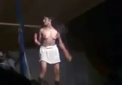 caras poderosos filme de pornô em português fodendo a puta até o ponto e dando-lhes um esperma delicioso