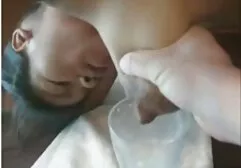 Beleza desfrutando uma grande vídeo pornô filme de pornô pênis em a burro