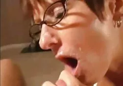 Russo meninas se submeter a um amigo na frente vídeo pornô comendo de seu namorado