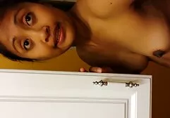 O aluno se aproximou do menino e fodeu vídeos de pornôs com ele.