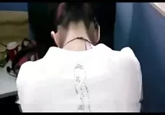 Jovem garota surpreender seu vizinho com um video de pornou boquete em