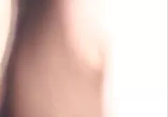 Animado vídeo pornô de mulher virgem krala satisfazer eles mesmos com uma enorme vibrador