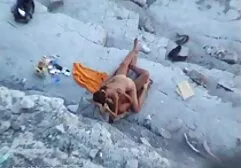Mulher em vídeo de pornô de menina virgem meias, se masturbando