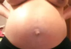 Adulto tia na estrada entre filme pornô mulher Peitos grandes