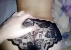 Fat Girl passeio vídeo pornô com kid bengala boneca quente em um espartilho apertado