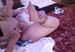 Sexy jornalista dando vídeo pornô novinha virgem no vestiário de uma equipe de atletas
