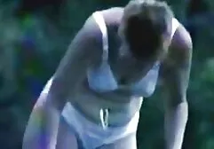 O homem sabe como enviar um mar de êxtase vídeos pornô caseiro grátis para uma garota